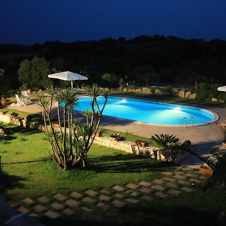 Gasthaus Trulli Fogliarella Ostuni Exterior foto