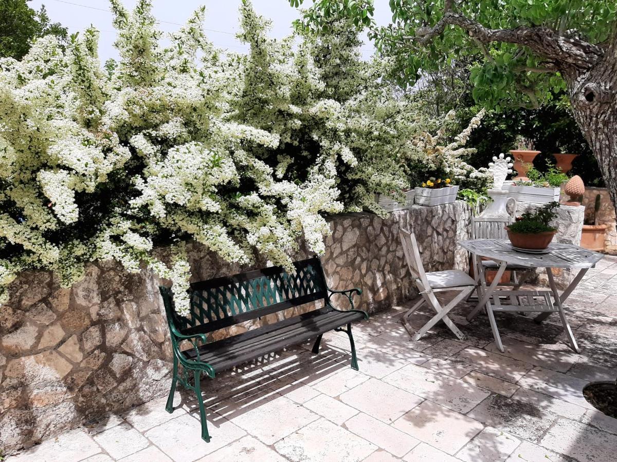 Gasthaus Trulli Fogliarella Ostuni Exterior foto