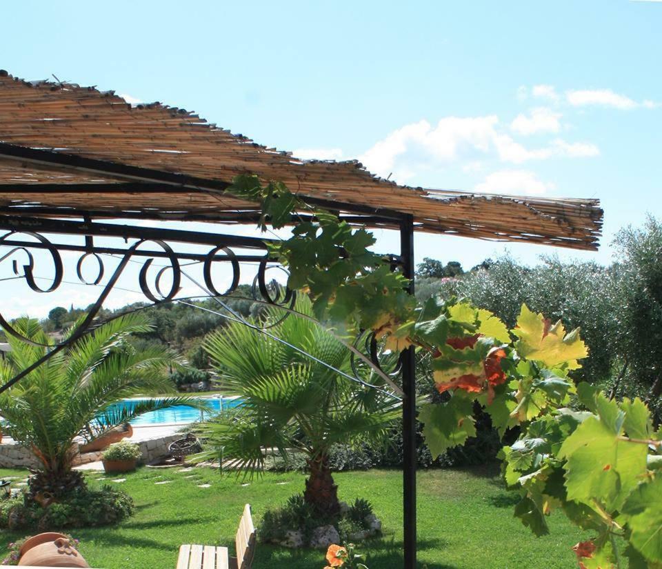 Gasthaus Trulli Fogliarella Ostuni Exterior foto