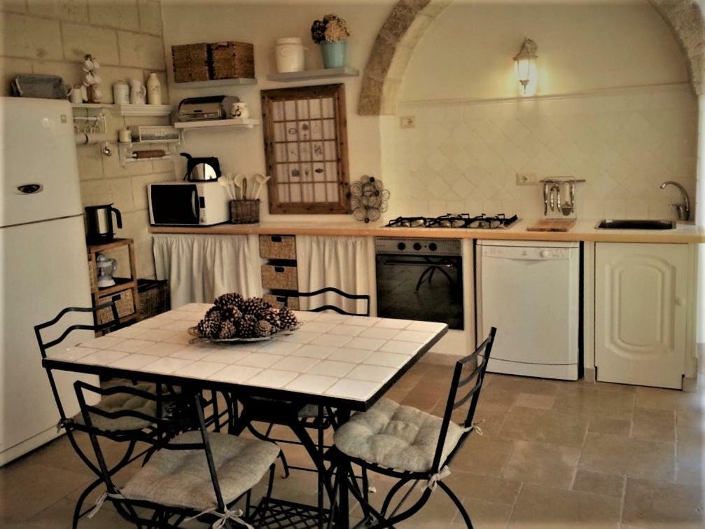 Gasthaus Trulli Fogliarella Ostuni Exterior foto